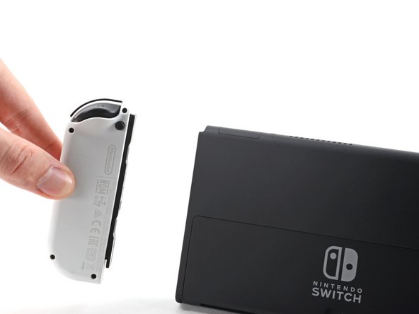 Шаг 2: Сними Joy-Con, фото 3